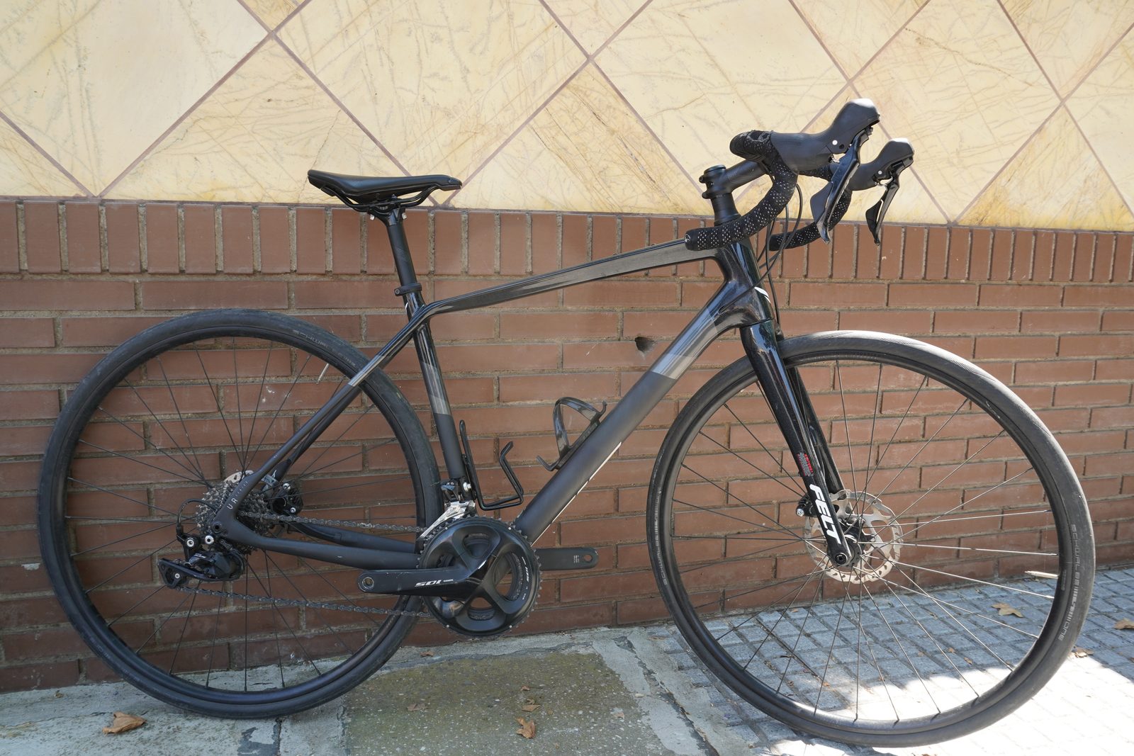 Felt road bike for sale at Recyclo in Málaga
