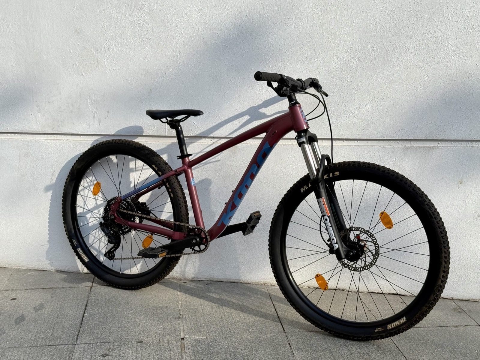 Kona Fire Mountain 2022 purple hardtail mountain bike, new, on sale at Recyclo in Málaga
